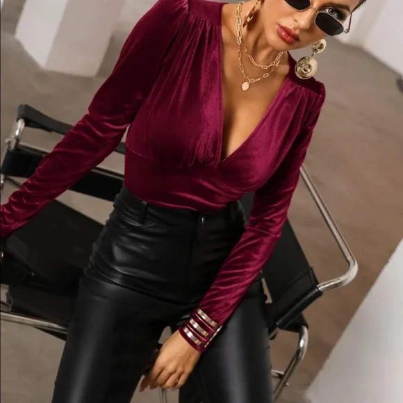 Navy blue v neck velvet top - Picture 12 of 15